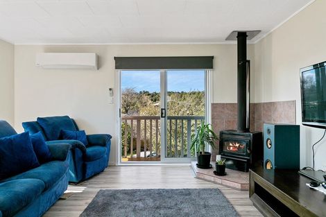 Photo of property in 14 Wembley Place, Richmond Heights, Taupo, 3330