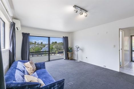 Photo of property in 21 Springtime Crescent, Stanmore Bay, Whangaparaoa, 0932