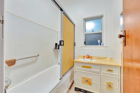 Photo of property in 17 Verel Street, Fairfield, Hamilton, 3214