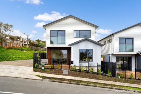 Photo of property in 2 Tiri View Place, Waiake, Auckland, 0630