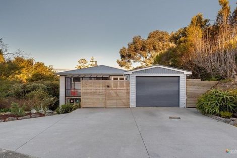 Photo of property in 4 Penryn Drive, Paremata, Porirua, 5026