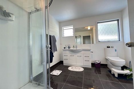 Photo of property in 9 Juniper Road, Sunnynook, Auckland, 0620