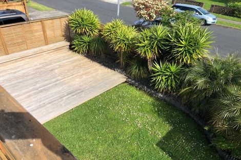 Photo of property in 9 Darren Crescent, Half Moon Bay, Auckland, 2012