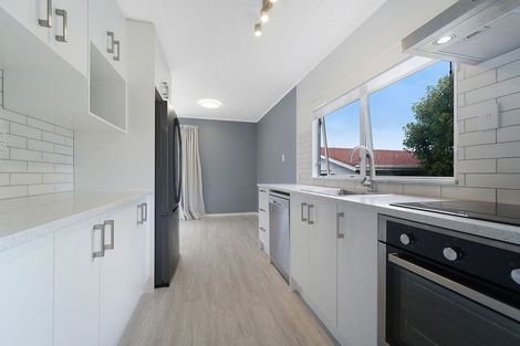 Photo of property in 1/30 Kereru Street, Henderson, Auckland, 0612