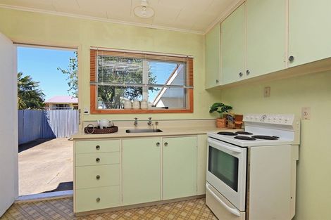 Photo of property in 27 York Avenue, Tamatea, Napier, 4112