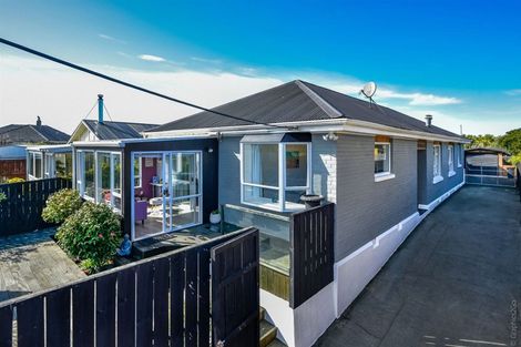 Photo of property in 43 Effingham Street, North New Brighton, Christchurch, 8083