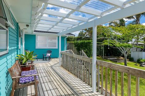 Photo of property in 90 Deep Creek Road, Torbay, Auckland, 0630