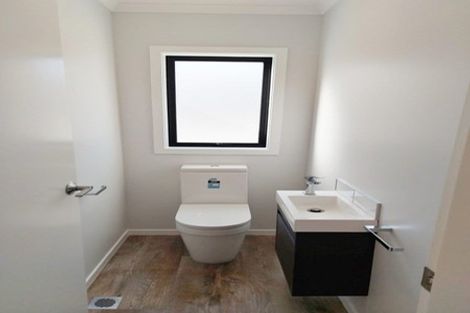 Photo of property in 10 Raeble Walkington Lane, Wallaceville, Upper Hutt, 5018