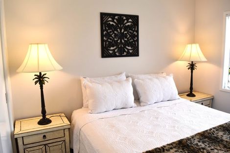 Photo of property in 11 Kamahi Crescent, Papamoa Beach, Papamoa, 3118