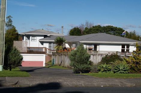 Photo of property in 1/49 Litten Road, Cockle Bay, Auckland, 2014