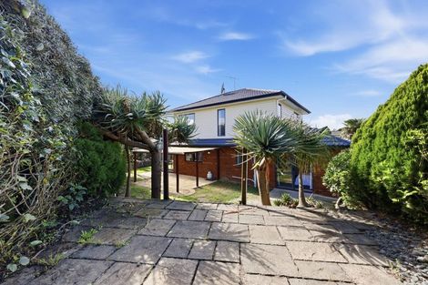 Photo of property in 35 Peninsula Road, Mangere, Auckland, 2022