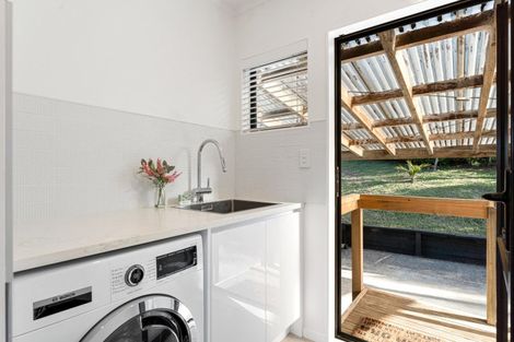 Photo of property in 32 Edgerley Road, Kaipara Flats, Warkworth, 0981