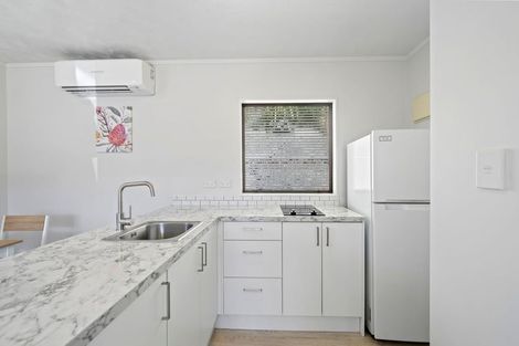Photo of property in 32a Derwent Street, Island Bay, Wellington, 6023