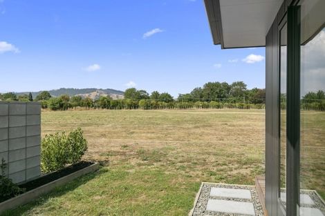 Photo of property in 3/213 Thornton Road, Cambridge, 3434