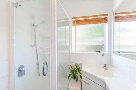 Photo of property in 16 Rosewood Place, Paraparaumu, 5032