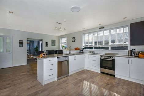 Photo of property in 43 Effingham Street, North New Brighton, Christchurch, 8083