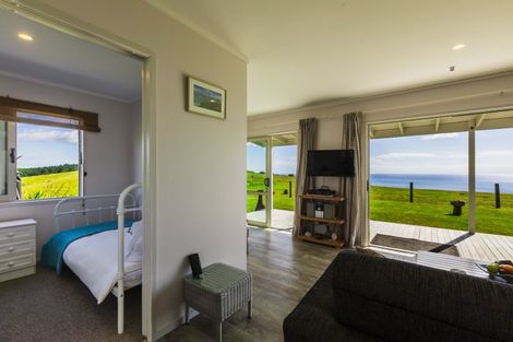 Photo of property in 23 Netherton Road, Omakere, 4271