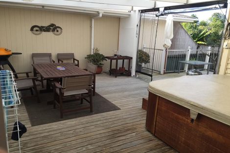 Photo of property in 81 Bay Street, Red Beach, 0932