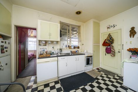 Photo of property in 11 Botanical Road, Takaro, Palmerston North, 4412
