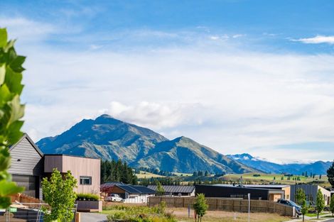 Photo of property in 750 Aubrey Road, Albert Town, Wanaka, 9305