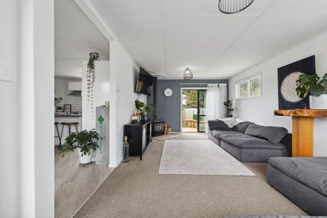 Photo of property in 15 Frederick Street, Two Mile Bay, Taupo, 3330