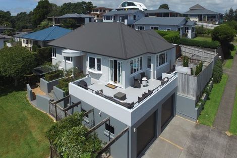 Photo of property in 43 Paynters Avenue, Strandon, New Plymouth, 4312
