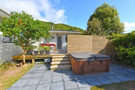 Photo of property in 12 Indiana Grove, Totara Park, Upper Hutt, 5018