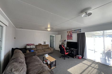 Photo of property in 41 Toi Street, Otaki Beach, Otaki, 5512