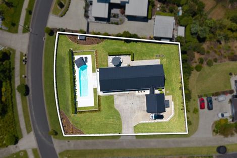 Photo of property in 81 Solan Drive, Waimauku, 0812