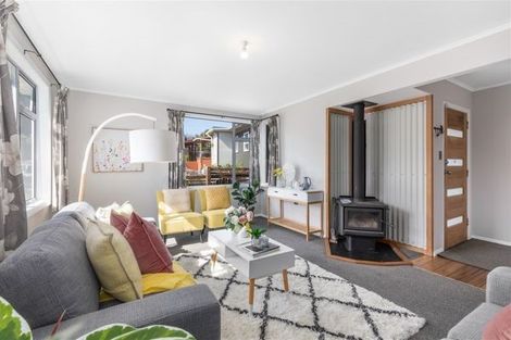 Photo of property in 39 Jillett Street, Titahi Bay, Porirua, 5022