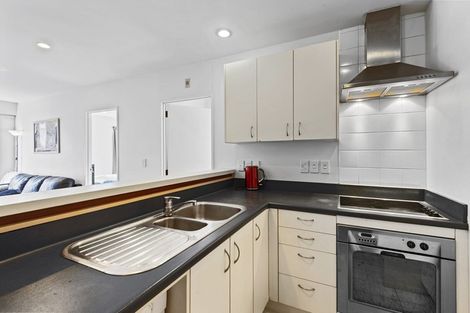Photo of property in Terrace Heights Apartments, 8c/163 The Terrace, Wellington Central, Wellington, 6011