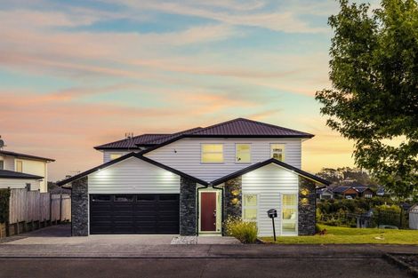 Photo of property in 2 Tauwaka Crescent, Riverhead, 0820