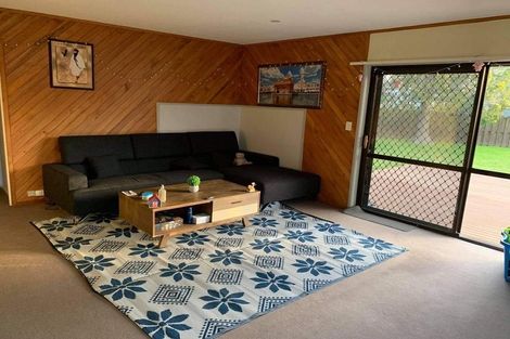 Photo of property in 10 Kirrama Place, Conifer Grove, Takanini, 2112