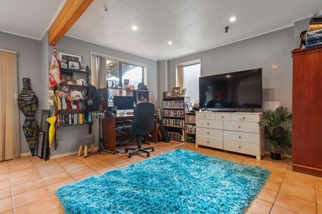 Photo of property in 19 Sunningdale Street, Wattle Downs, Auckland, 2103