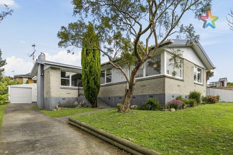 Photo of property in 9 Cedar Street, Maungaraki, Lower Hutt, 5010