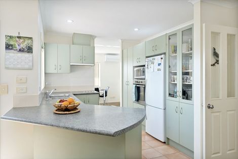 Photo of property in 4 Sandhurst Rise, Henderson, Auckland, 0612