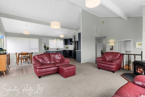 Photo of property in 15 Bickerstaffe Road, Maungaturoto, 0520