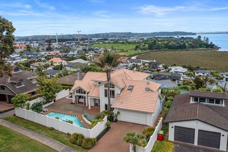 Photo of property in 32 Wiseley Road, Hobsonville, Auckland, 0618