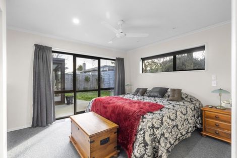 Photo of property in 1 Tern Place, Hokowhitu, Palmerston North, 4410