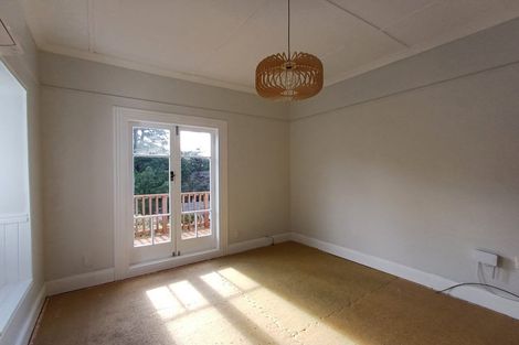 Photo of property in 26 Northland Road, Northland, Wellington, 6012