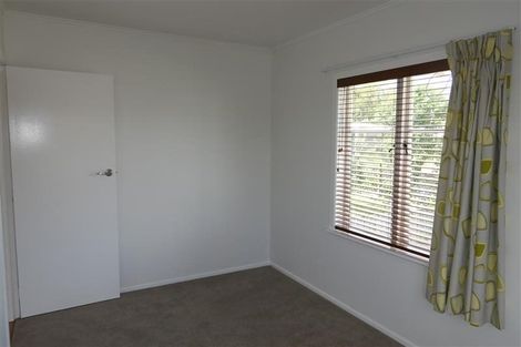 Photo of property in 13 Glen Marine Parade, Glendene, Auckland, 0602