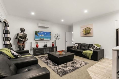 Photo of property in 33 Excelsa Place, Papamoa Beach, Papamoa, 3118