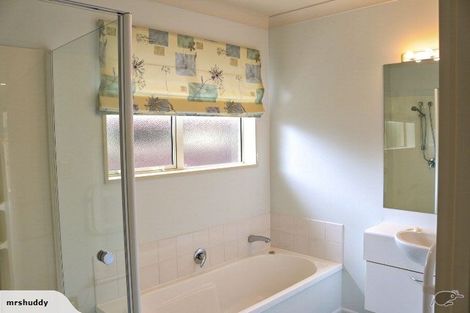 Photo of property in 5 Castleview Lane, Heathcote Valley, Christchurch, 8022