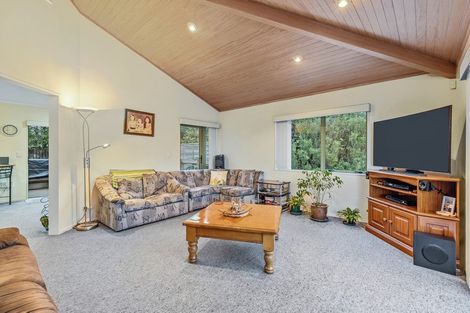 Photo of property in 50 Bronzewing Terrace, Unsworth Heights, Auckland, 0632