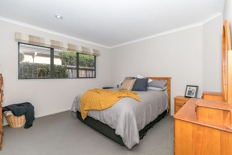 Photo of property in 30 Waiwherowhero Drive, St Andrews, Hamilton, 3200