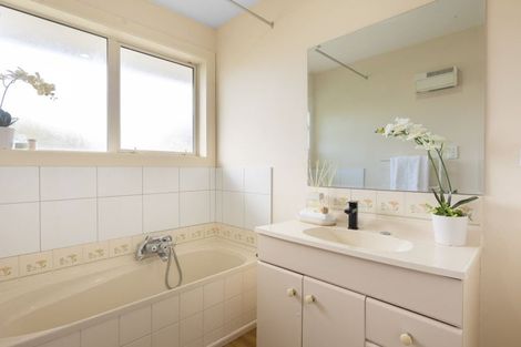 Photo of property in 18 Glenside Avenue, Ilam, Christchurch, 8041