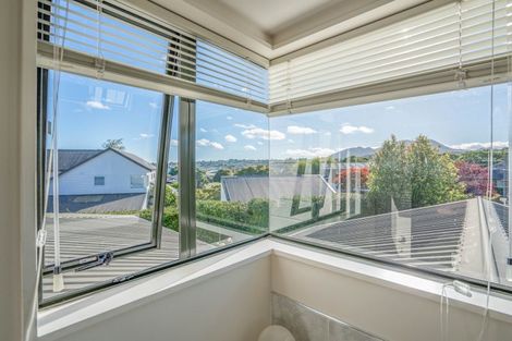 Photo of property in 10 Haines Grove, Rainbow Point, Taupo, 3330