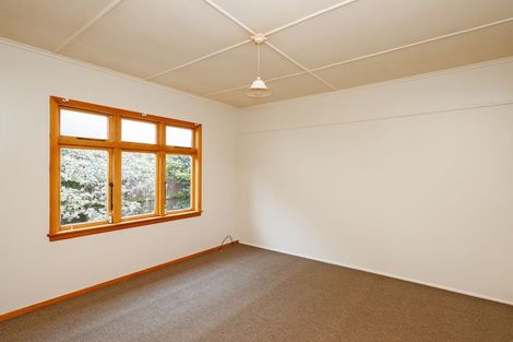 Photo of property in 5 Wood Street, Takaro, Palmerston North, 4410