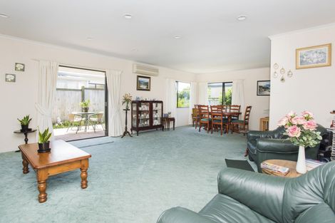 Photo of property in 4 Coulston Place, Riverdale, Gisborne, 4010