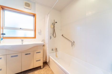 Photo of property in 16 Lancaster Street, Hampden, 9410